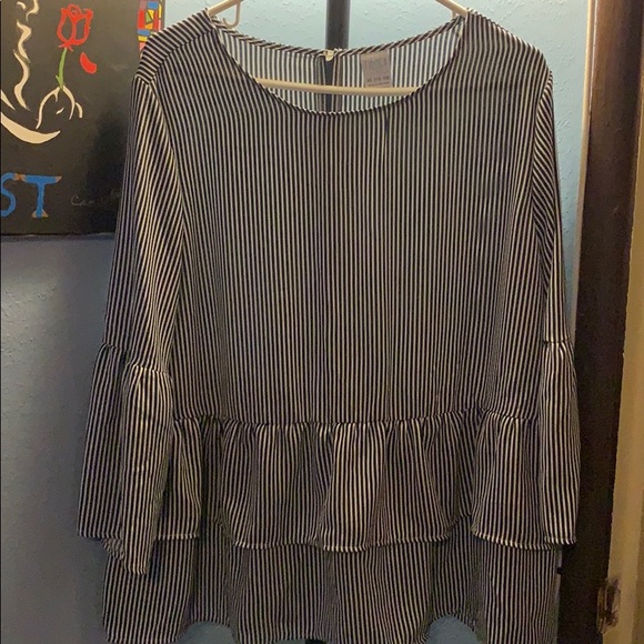 Dress and dressy top - Picture 1 of 4